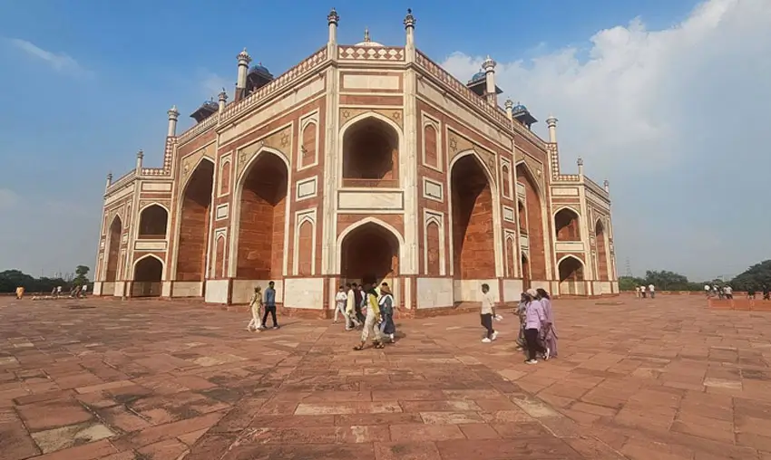 How to Choose the Best Private Tour Driver in India | Trusted, Safe & Professional Driver Selection Guide