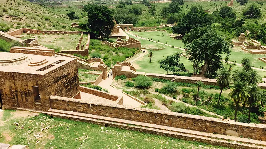 Haunted Forts & Palaces of Rajasthan | Ghost Stories & History