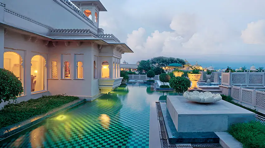 Oberoi Udaivilas: Premier Pool Room vs Luxury Suite