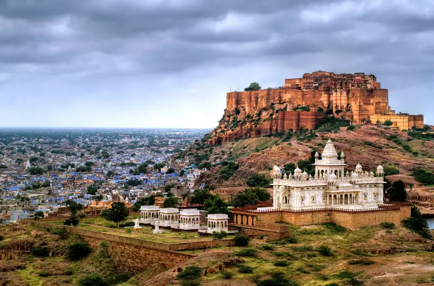 Jodhpur Travel Guide – Mehrangarh Fort, Palaces & Luxury Stays