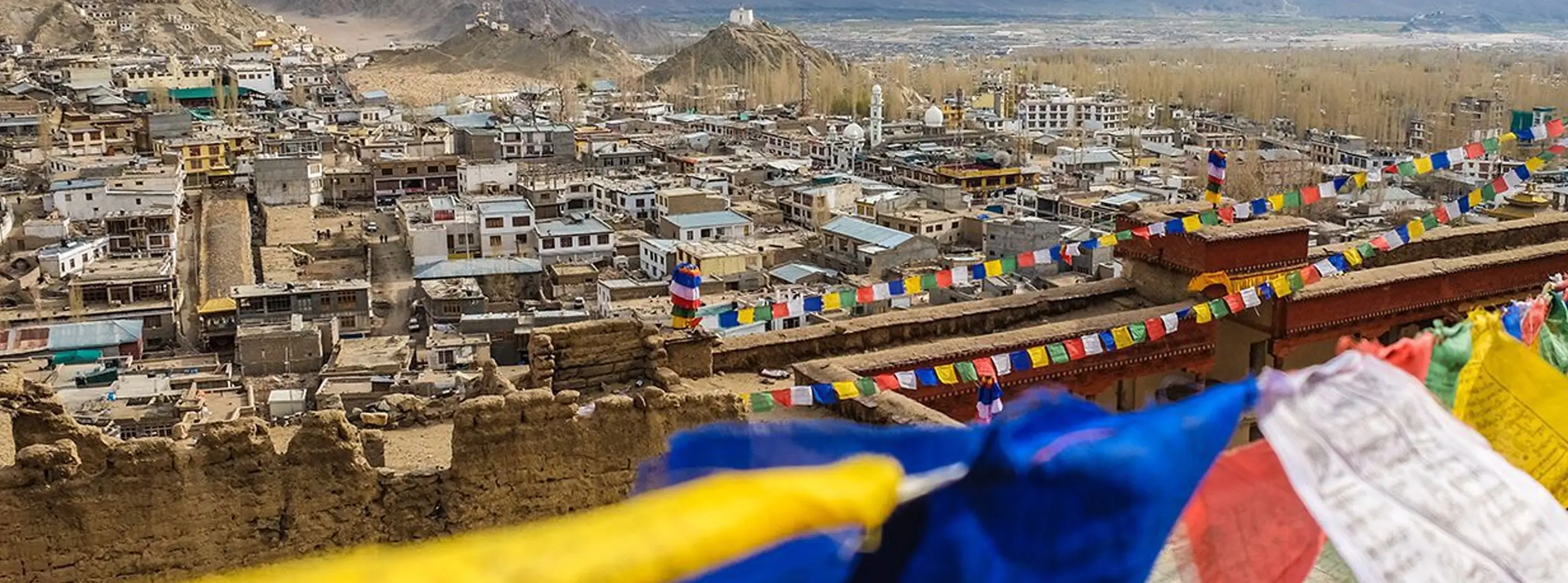 Ladakh Travel Guide – Monasteries, Lakes, Luxury Stays & Tours