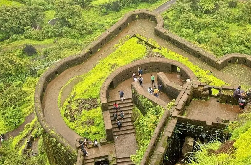 Pune & Mahabaleshwar Travel Guide