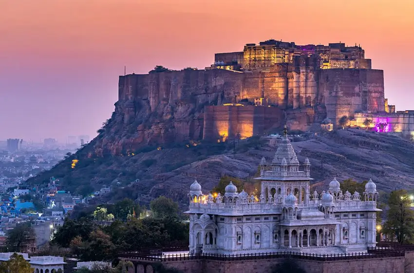 Luxury Rajasthan Tour with Jaipur, Jodhpur & Jaisalmer Palaces & Desert Safaris