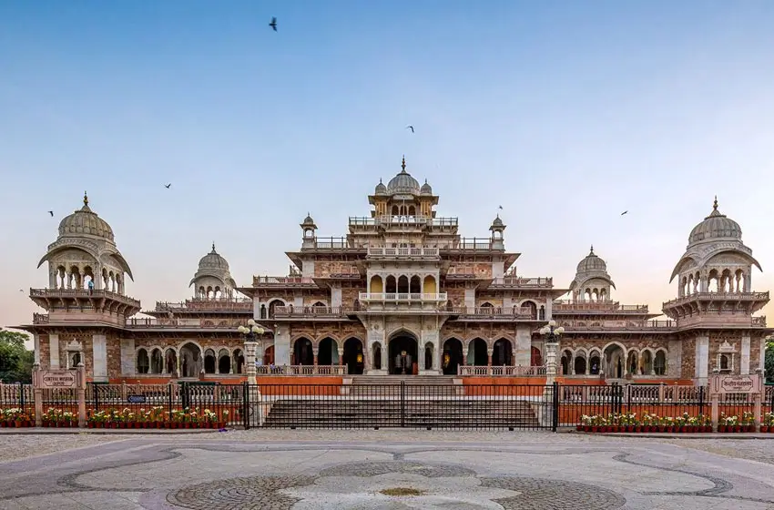 Jaipur City Full Day Tour with Italian Speaking Guide