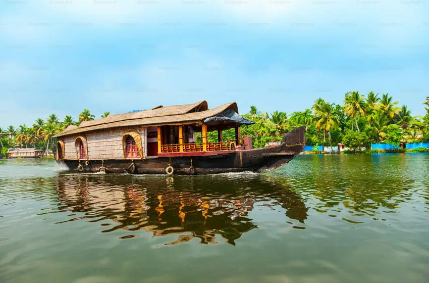 Luxury India Tour from Delhi, Agra & Rajasthan Palaces to Kerala Backwaters