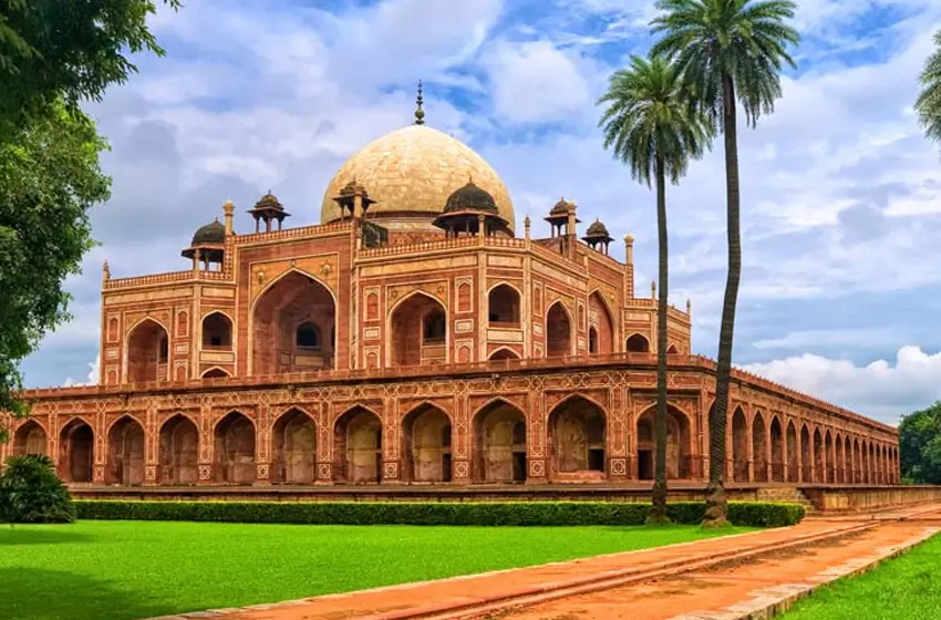 Golden Triangle Honeymoon Tour | Romantic Luxury Journey through Delhi, Agra & Jaipur