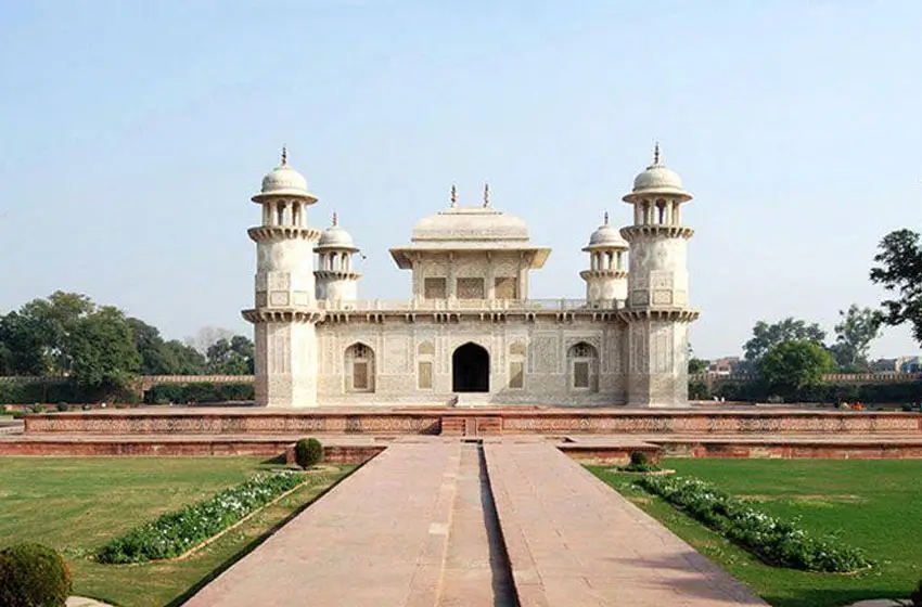 Golden Triangle Tour for Families with Kids | Fun & Luxury Holiday in Delhi, Agra & Jaipur