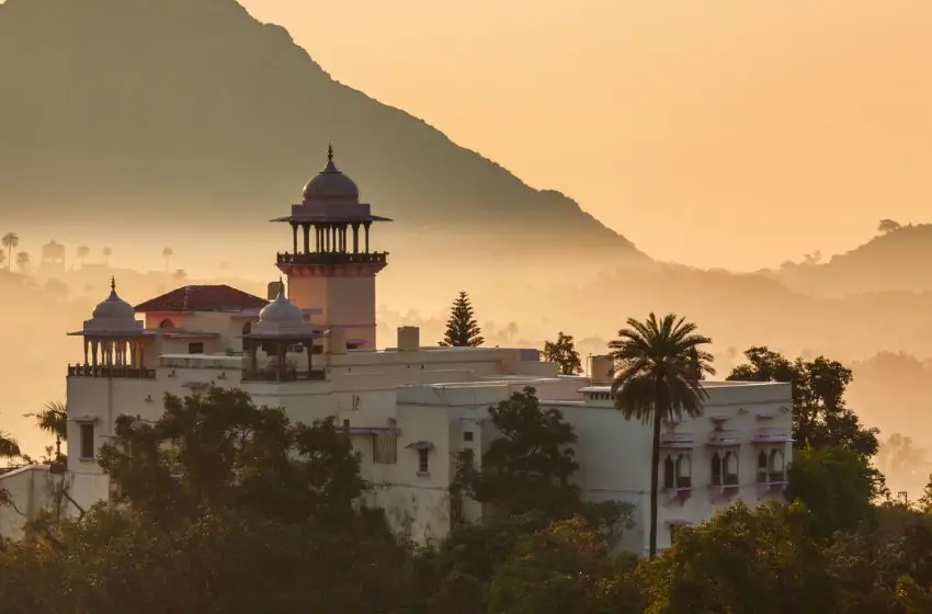 Private Luxury Rajasthan Heritage Palaces & Bazaars Tour | 13 Days Royal India Journey