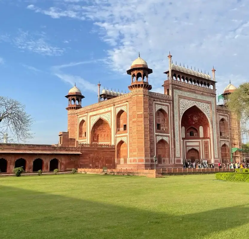 Same Day Agra Tajmahal Tour by Car from Delhi