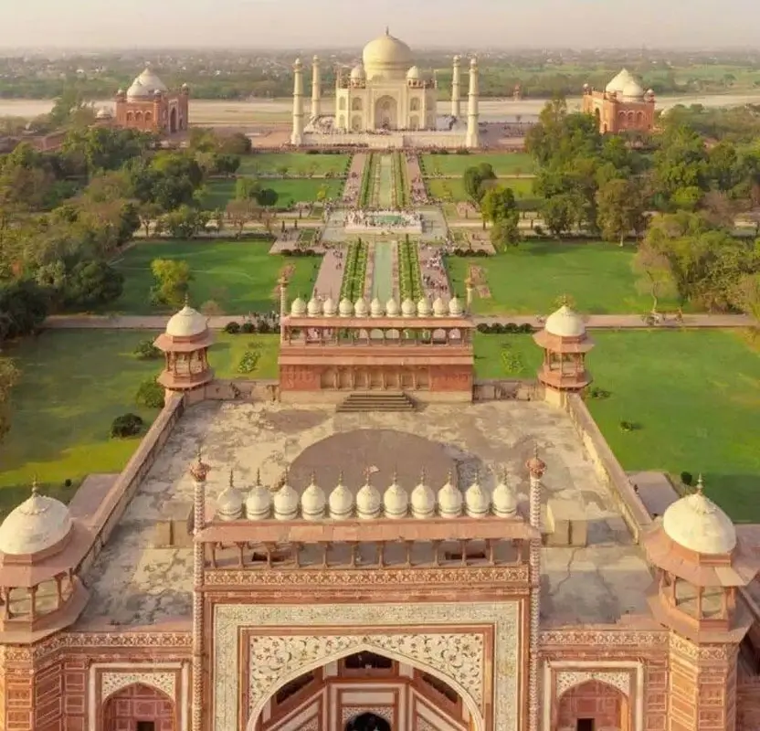 Gay & Lesbian Friendly Same Day Taj Mahal Tour from Delhi