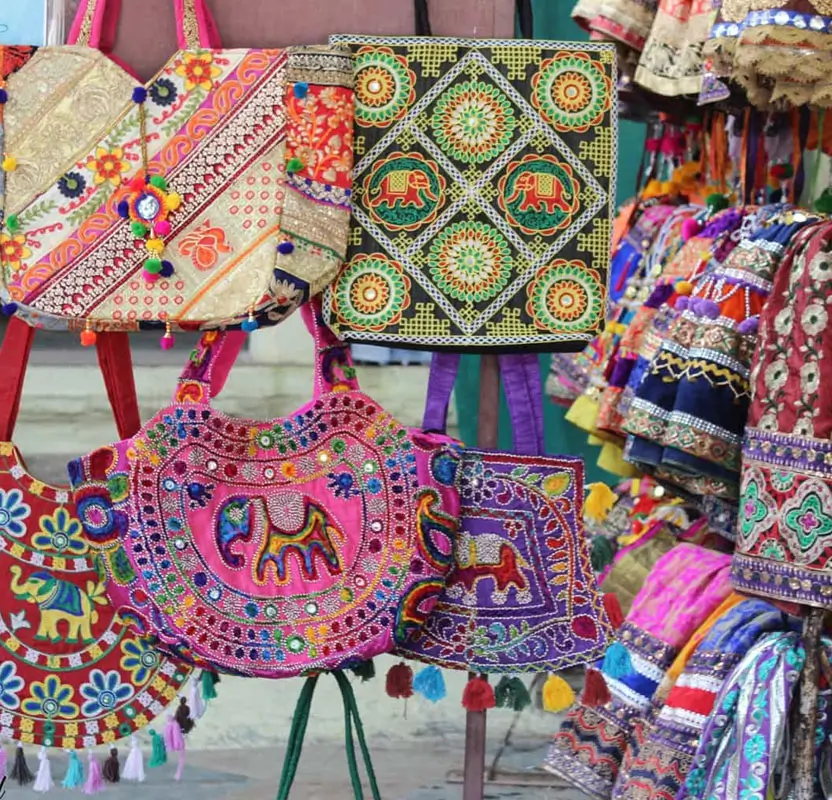 Jaipur Tuk Tuk Tour with Shopping Experience | Explore Bazaars & Authentic Handicrafts