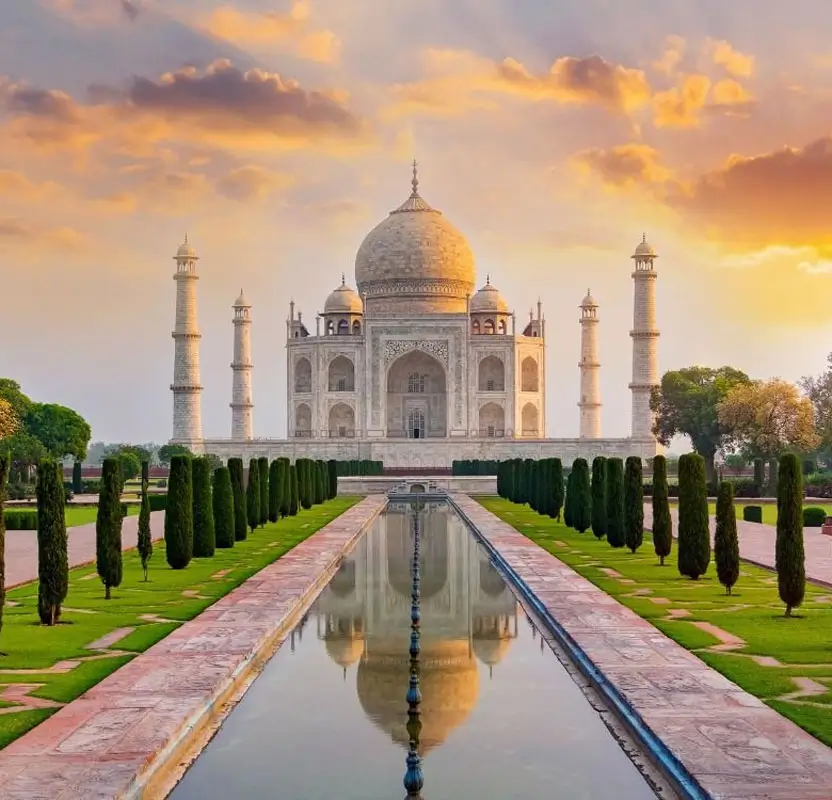Same Day Taj Mahal Tour for Solo Female Travelers from Delhi