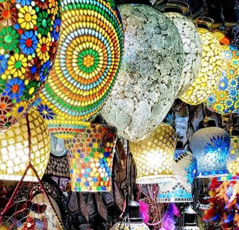 Half Day Delhi Private Shopping Tour with Guide by Car | Luxury Shopping in Delhi