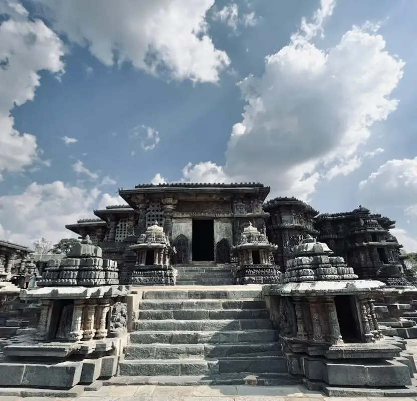 Karnataka Wildlife & Heritage Luxury Tour | 11 Days Private Tour