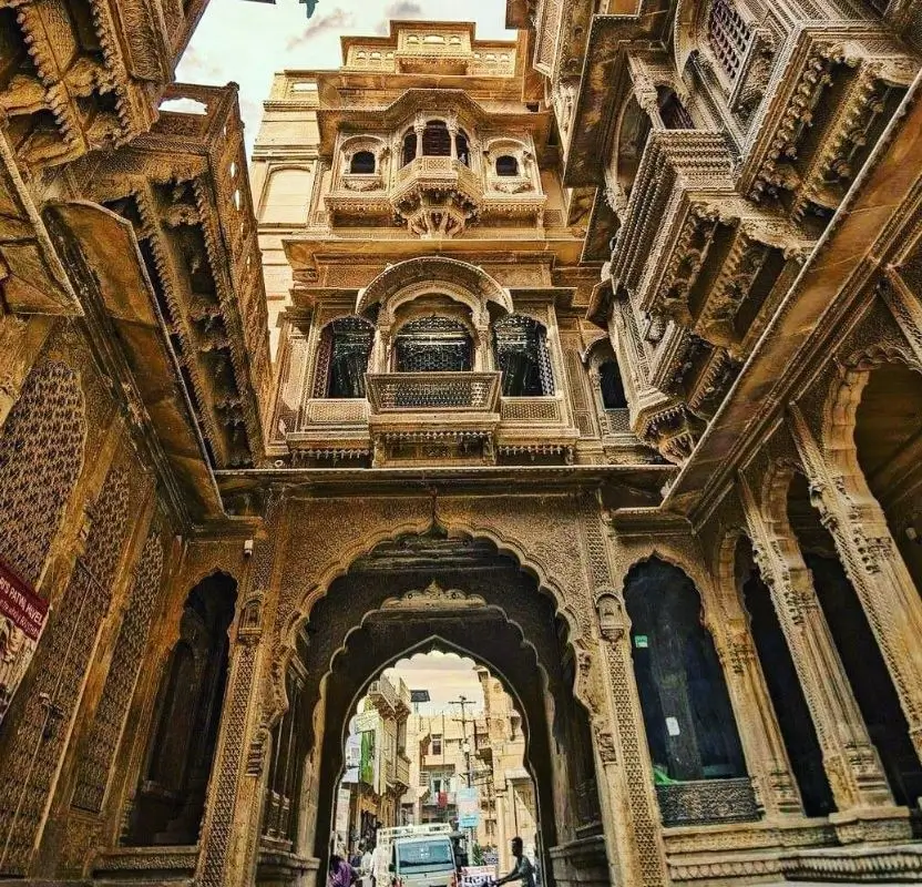 Private Luxury Rajasthan Heritage Palaces & Bazaars Tour | 13 Days Royal India Journey