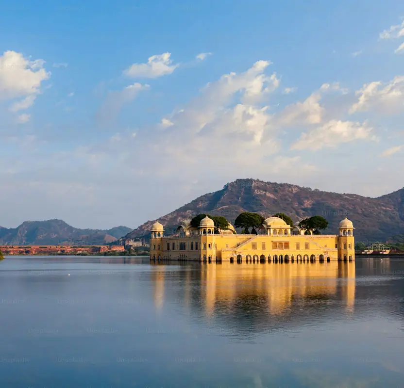 7 Days Luxury Golden Triangle Tour of Delhi, Agra & Jaipur with Palaces & Heritage