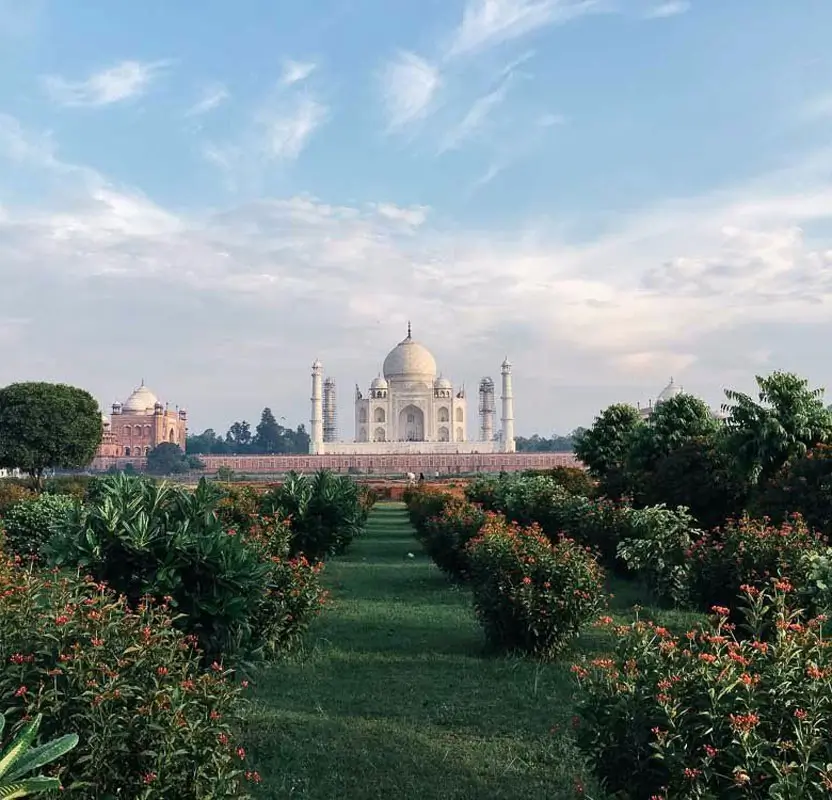 Same Day Taj Mahal Tour from Delhi with Female Guide