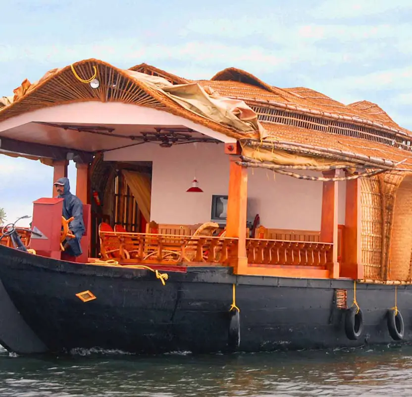 Kerala Backwaters Luxury Houseboat Package