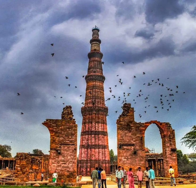 Old Delhi Luxury Tour with Female Guide | Private Heritage Walk and Car Tour