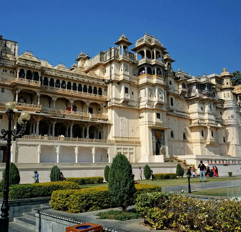 Same Day Udaipur Old City Walking Tour + Sightseeing