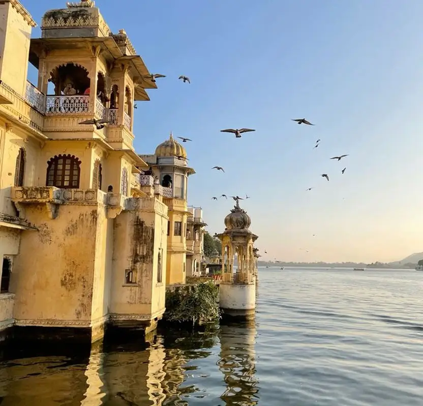 Udaipur One Day Tour with Boat Ride