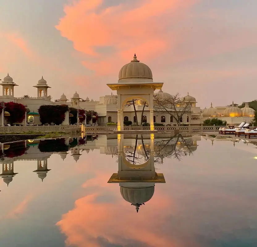 Rajasthan Luxury Tour with Rambagh Palace & Udaivilas Stay