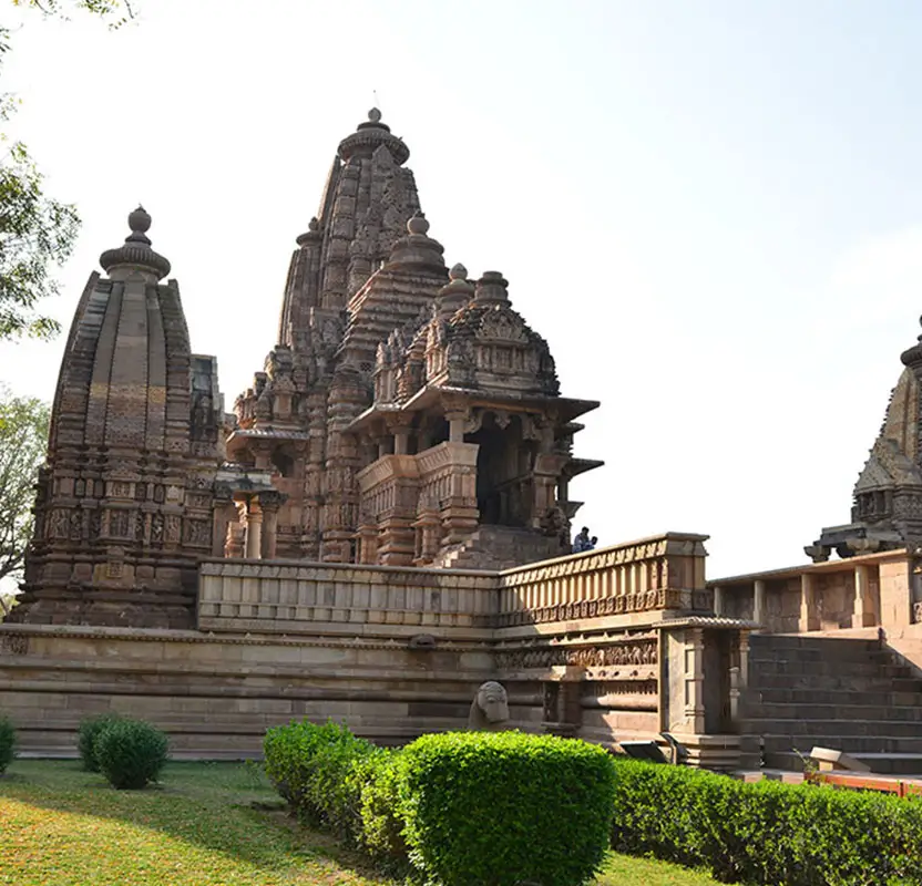 Golden Triangle Tour with Khajuraho & Varanasi