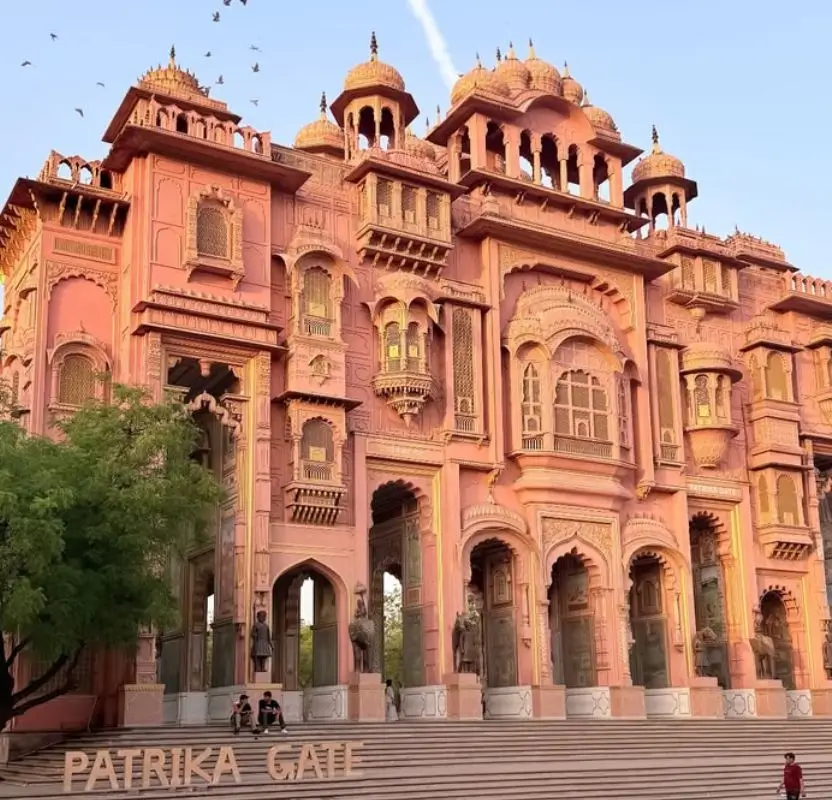 Luxury Golden Triangle Tour with Rishikesh Yoga Retreat | 9 Days Private Luxury India Journey