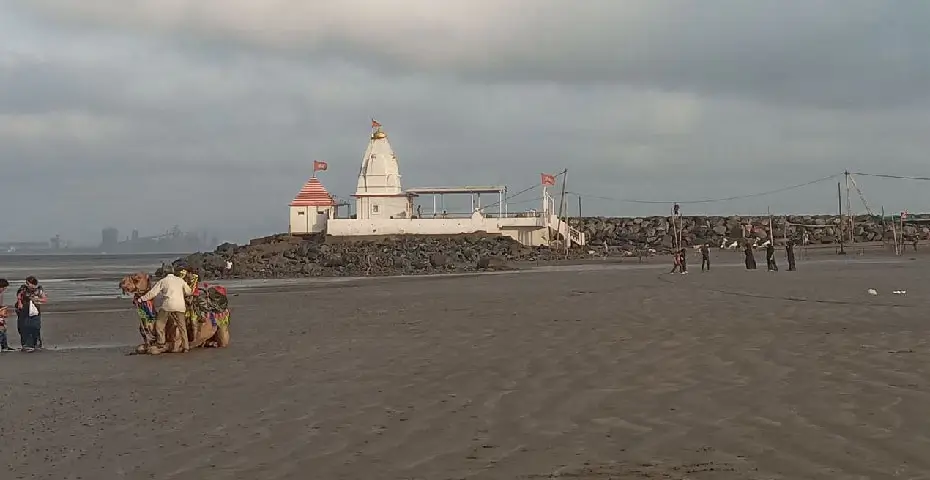 Dumas-Beach-Gujarat