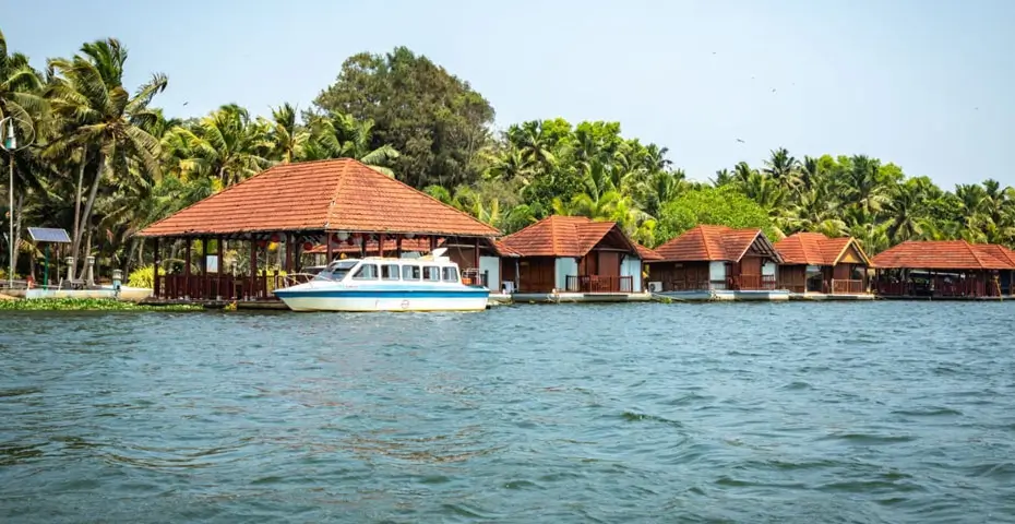 Poovar-Island-Resort
