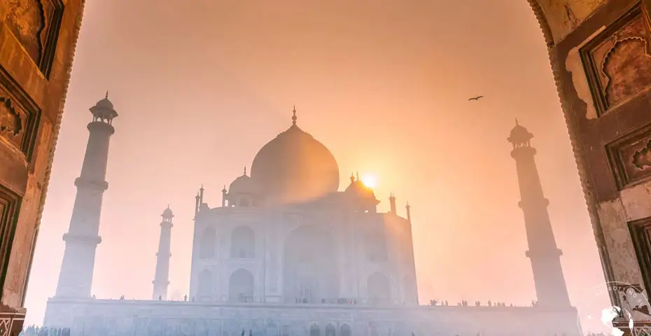 Taj-Mahal-Visit-with-Women